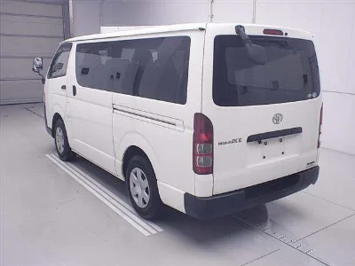 TOYOTA REGIUS ACE