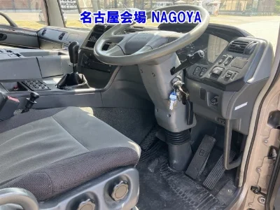 MITSUBISHI FUSO SUPER GREAT