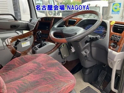 NISSAN DIESEL (UD) QUON