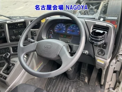 NISSAN DIESEL (UD) QUON