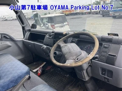 MITSUBISHI CANTER