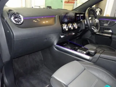 MERCEDES BENZ GLA