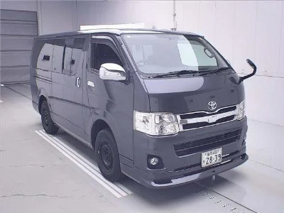 TOYOTA HIACE