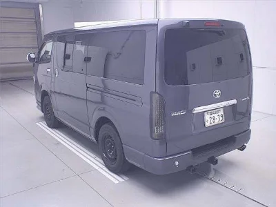 TOYOTA HIACE