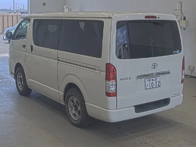 TOYOTA HIACE