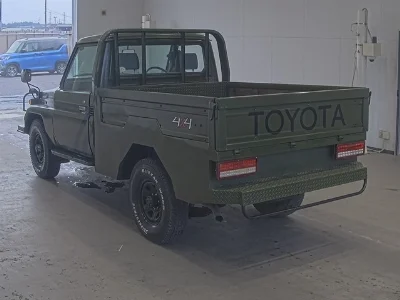 TOYOTA LAND CRUISER