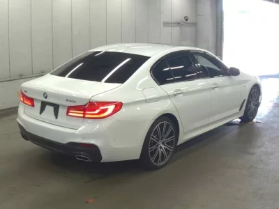 BMW 5 SERIES