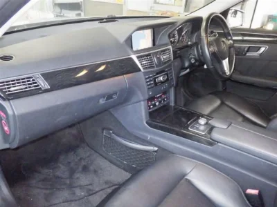MERCEDES BENZ E CLASS