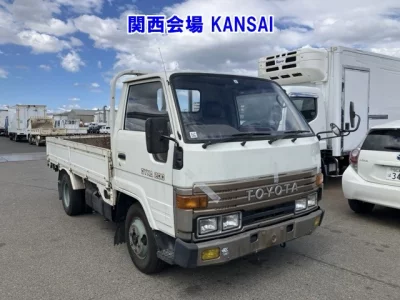 TOYOTA DYNA
