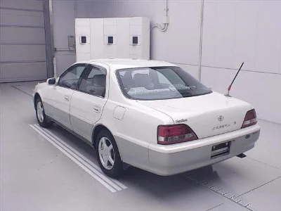 TOYOTA CRESTA