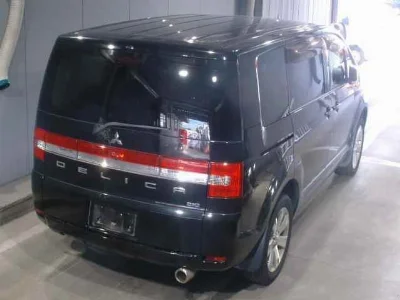 MITSUBISHI DELICA D:5