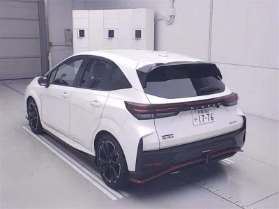 NISSAN AURA