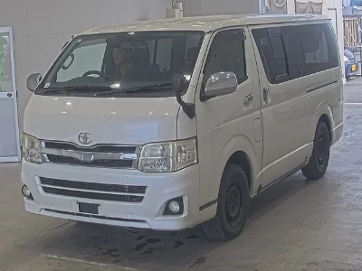 TOYOTA REGIUS ACE