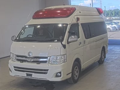 TOYOTA HIACE