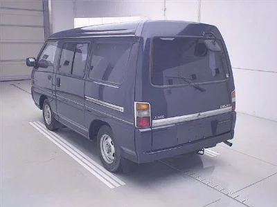 MITSUBISHI DELICA WAGON
