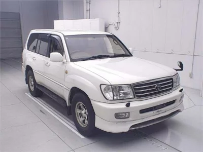 TOYOTA LAND CRUISER 100