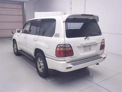 TOYOTA LAND CRUISER 100