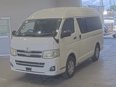 TOYOTA REGIUS ACE