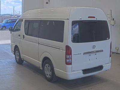 TOYOTA REGIUS ACE