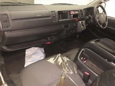 TOYOTA HIACE