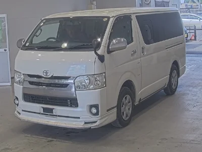 TOYOTA HIACE