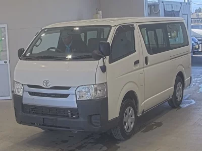 TOYOTA HIACE