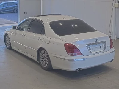Toyota CROWN MAJESTA