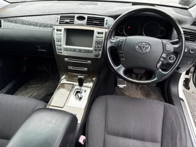 Toyota CROWN MAJESTA