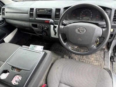 TOYOTA REGIUS VAN