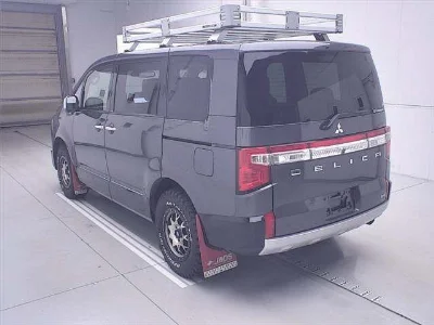 MITSUBISHI DELICA D:5