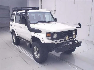 TOYOTA LAND CRUISER 70