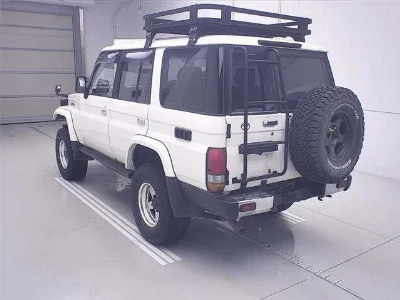 TOYOTA LAND CRUISER 70