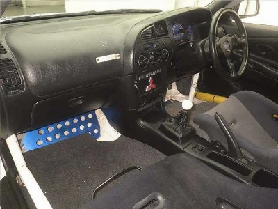 MITSUBISHI LANCER