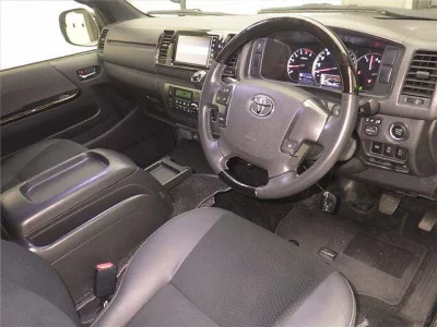 TOYOTA REGIUS ACE