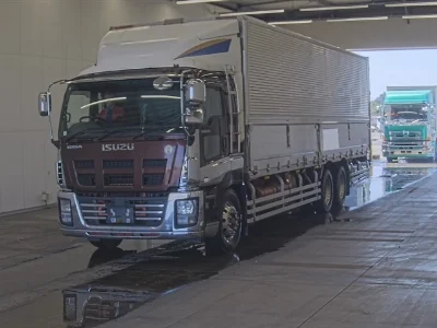 ISUZU GIGA