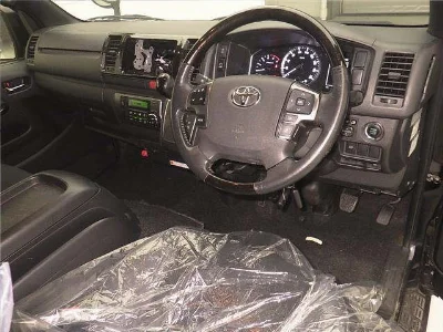 TOYOTA HIACE