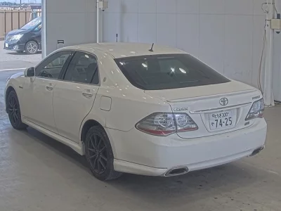 Toyota CROWN HYBRID