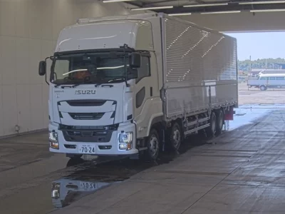 ISUZU GIGA