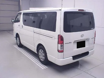 TOYOTA REGIUS ACE