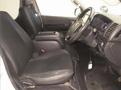 TOYOTA REGIUS ACE