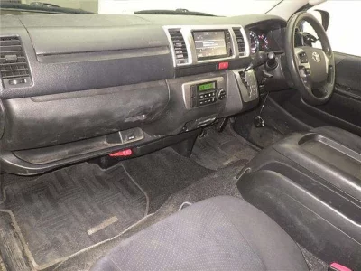 TOYOTA REGIUS ACE