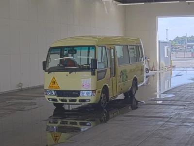 MITSUBISHI FUSO ROSA