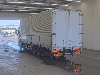 MITSUBISHI FUSO SUPER GREAT