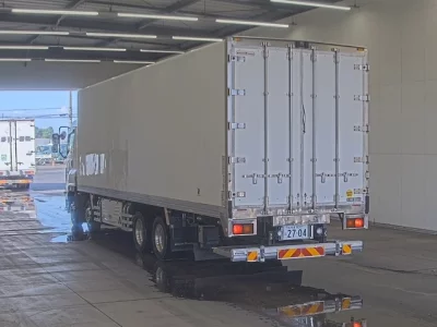 ISUZU GIGA