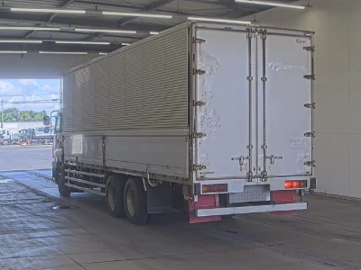 ISUZU GIGA