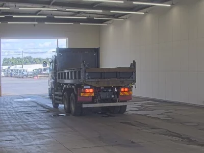 ISUZU GIGA