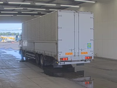 ISUZU GIGA