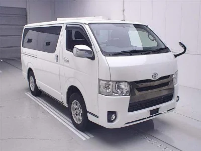 TOYOTA HIACE