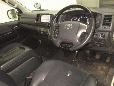 TOYOTA HIACE