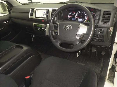 TOYOTA HIACE